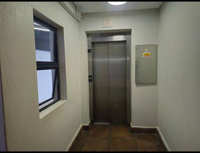 BUSINESS PROPERTY TO RENT IN WESTLAKE